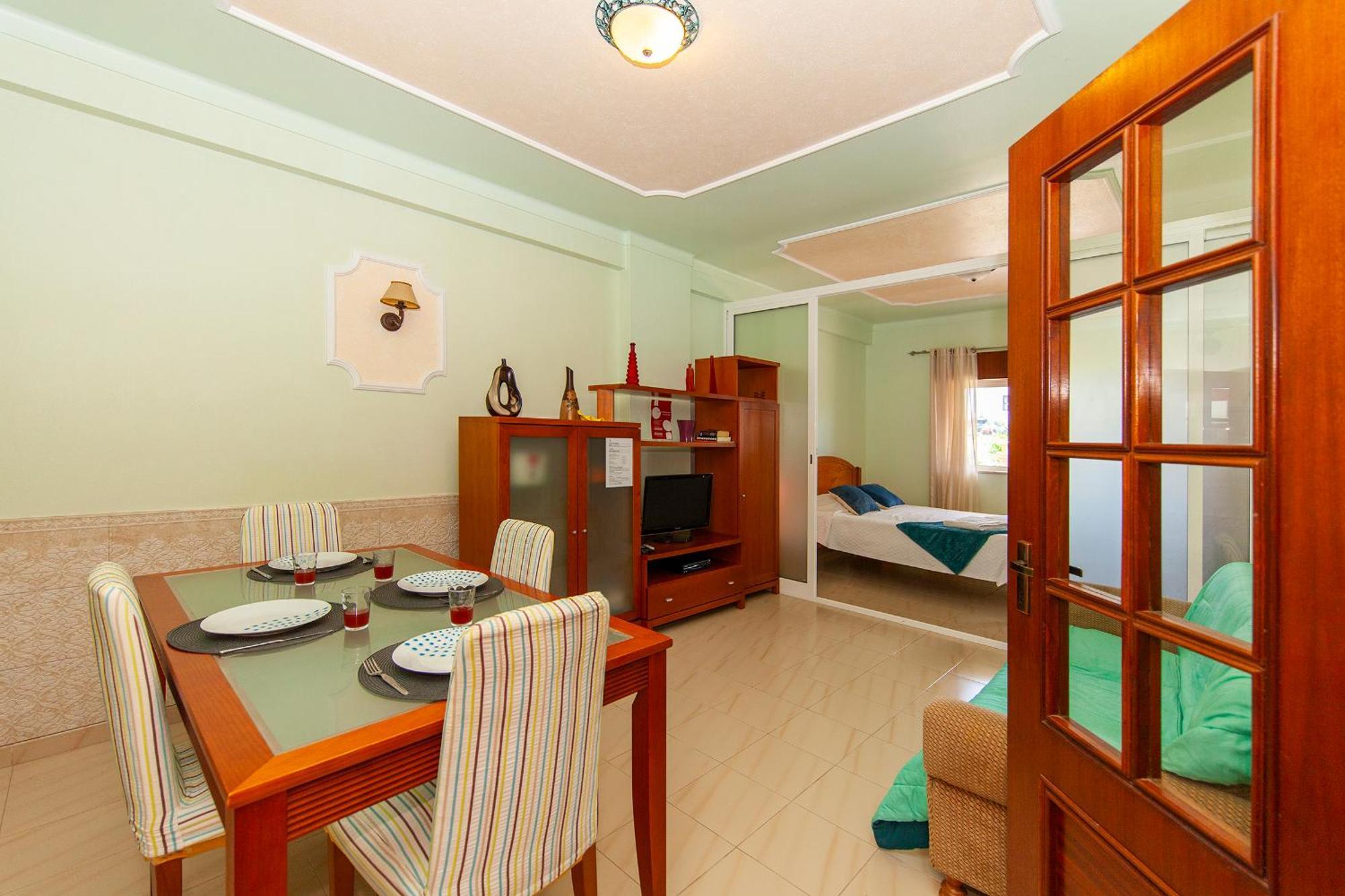 A10 - Silence Ground-Floor And Pool Apartment Lagos Ngoại thất bức ảnh